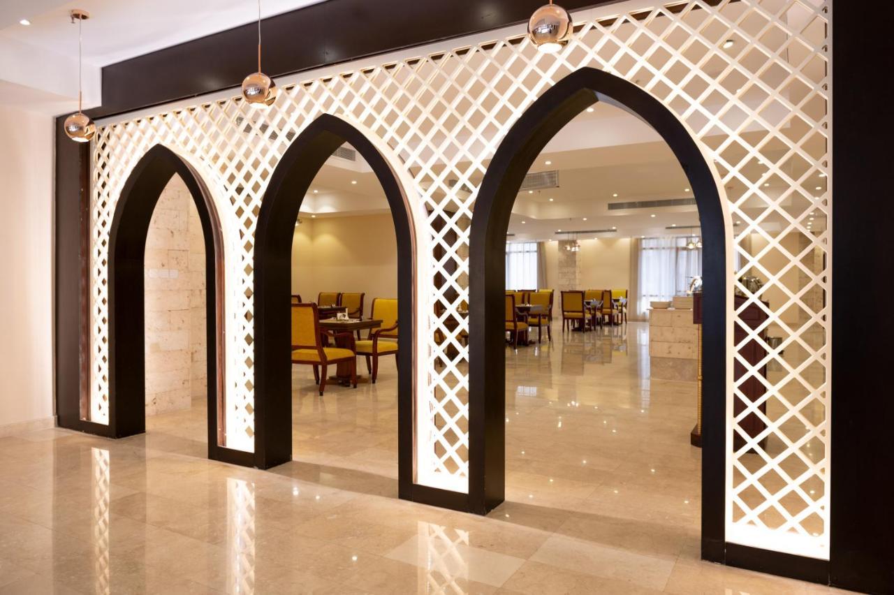 Seasons Park- Mawasim Al Hay At Hotel Джеда Екстериор снимка
